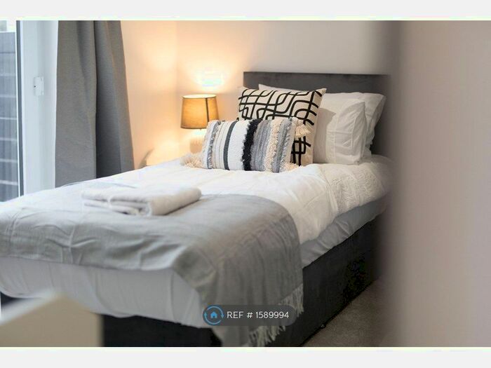 2 Bedroom Flat To Rent In North Road, Cardiff, CF10