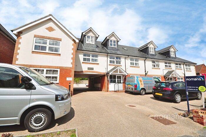 1 Bedroom Flat To Rent In Tedbury Court, Soper Grove, Basingstoke, RG21