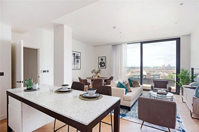 2 Bedroom Flat To Rent In Wood Crescent, Television Centre, White City, London, W12