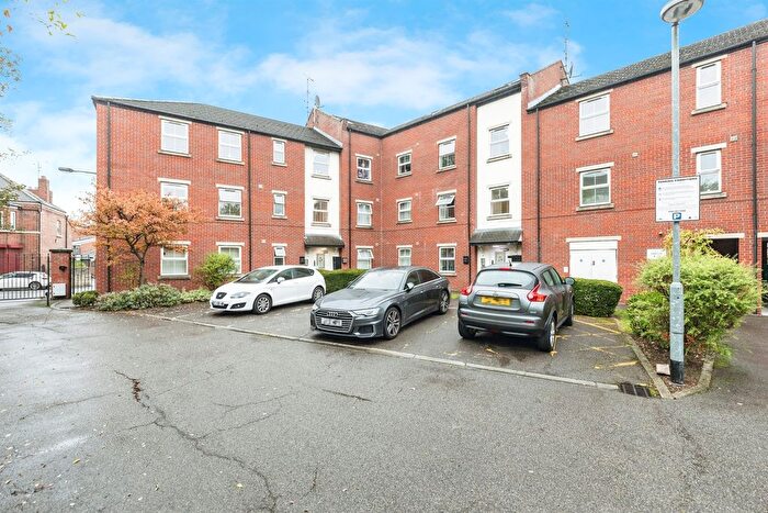 2 Bedroom Flat For Sale In Ashdown Court, Knottingley, WF11