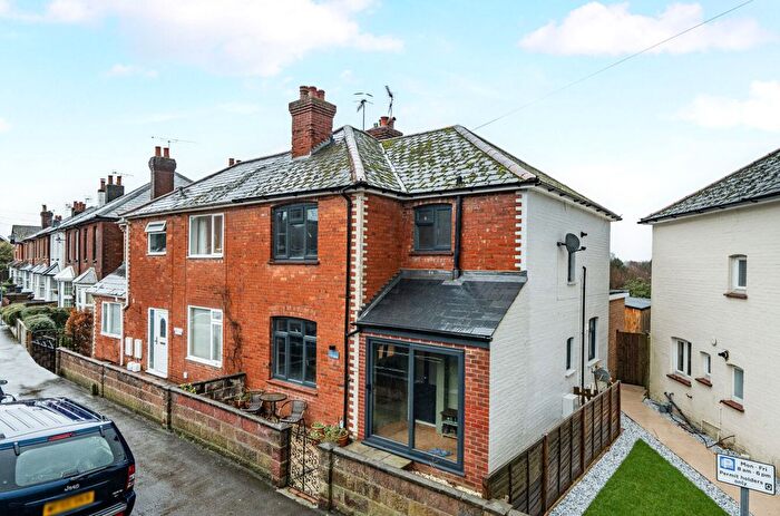 3 Bedroom Semi Detached House For Sale In Grays Road, Farncombe, Surrey, GU7