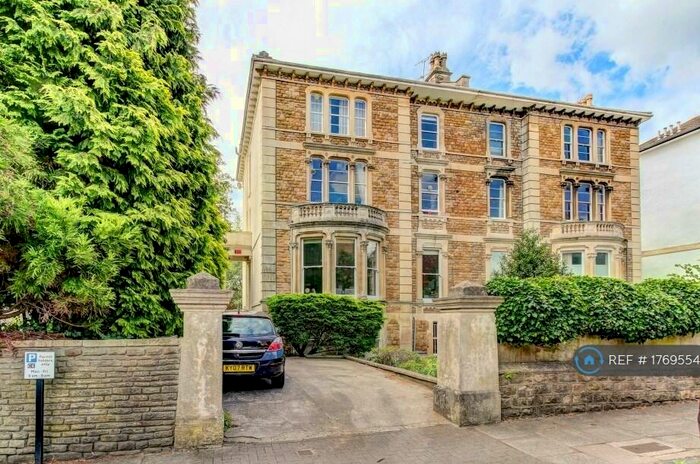 2 Bedroom Flat To Rent In Osborne Road, Bristol, BS8