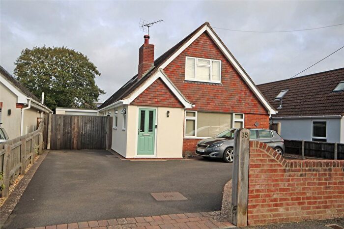 4 Bedroom Detached House For Sale In Avenue Road, Walkford, Christchurch, Dorset, BH23