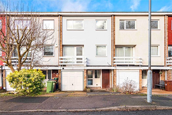 4 Bedroom Terraced House For Sale In Ivinghoe Road, Bushey, Hertfordshire, WD23