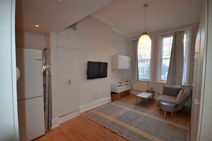 Studio To Rent In Frognal, London, NW3