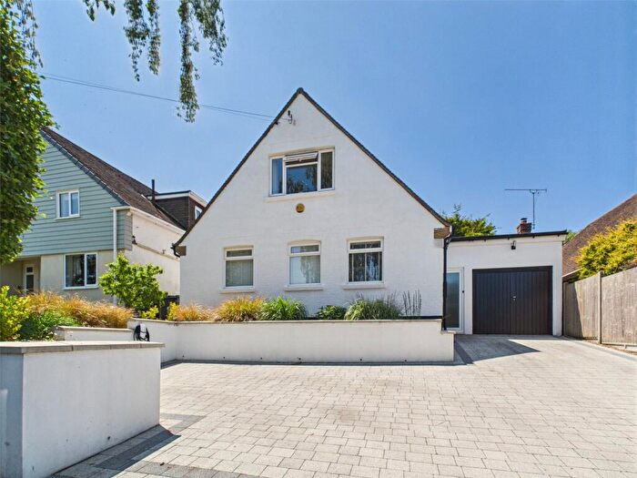 3 Bedroom Detached House For Sale In Inglewood Avenue, Bournemouth, Dorset, BH8