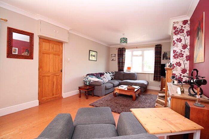 4 Bedroom Semi-Detached House For Sale In Heath Road, Soberton, SO32