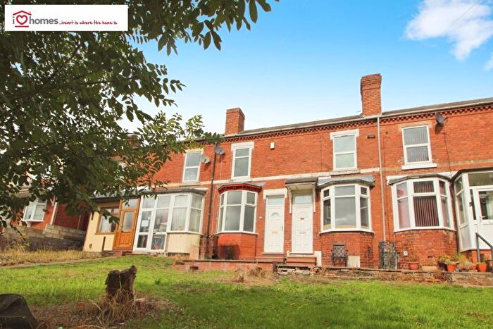 3 Bedroom Terraced House For Sale In Moat Road, Walsall, WS2