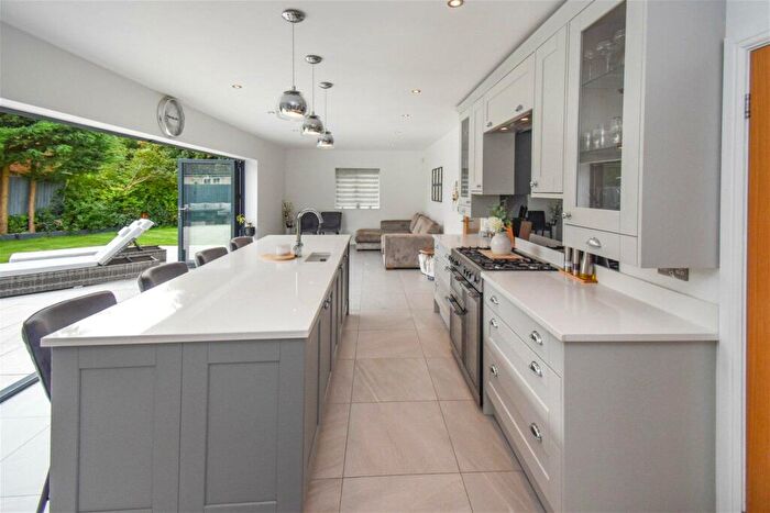5 Bedroom Detached House For Sale In , DN20