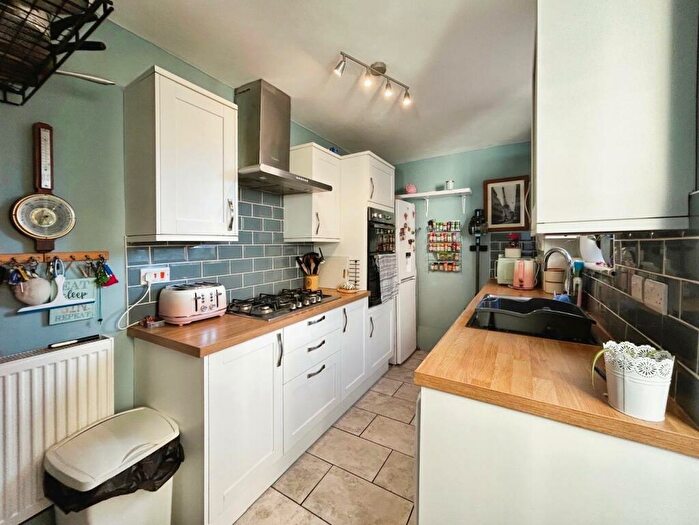 2 Bedroom Terraced House For Sale In Alcombe Road, The Mounts, Northampton, NN1