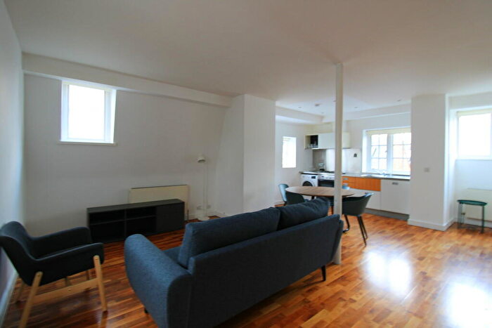 1 Bedroom Flat To Rent In Chart Street, London, N1