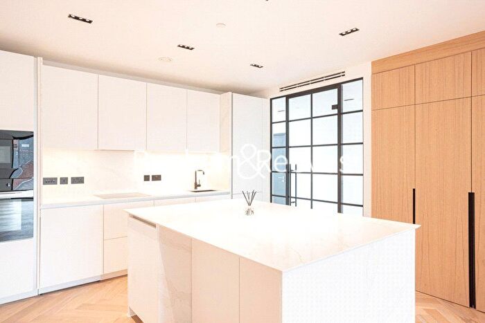 1 Bedroom Flat To Rent In Cluny Mews, London, SW5