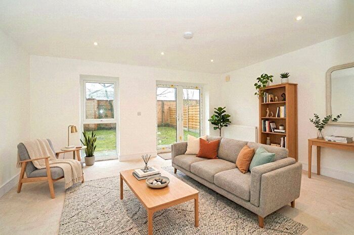 4 Bedroom Semi Detached House For Sale In Albion Hall Place, Farnworth / Kearsley, Bolton, BL4