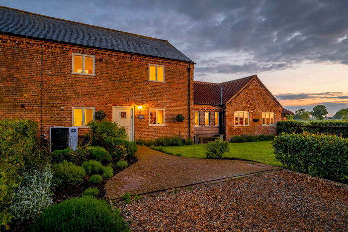 4 Bedroom Barn Conversion For Sale In Tilney Cum Islington, PE34