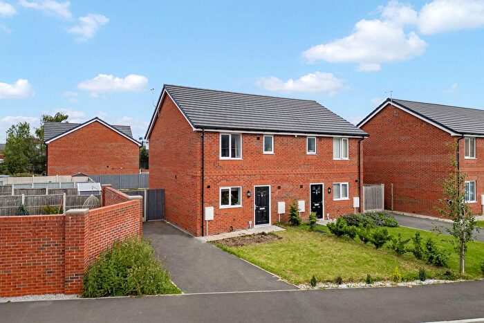 3 Bedroom Semi-detached House For Sale In Anchor Field, Leigh, WN7