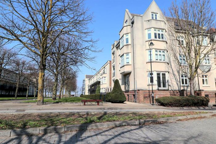 2 Bedroom Flat To Rent In Ingress Park Avenue, Greenhithe, DA9