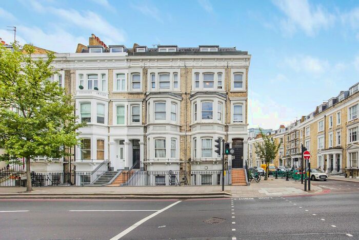 Studio To Rent In Warwick Road, London, SW5