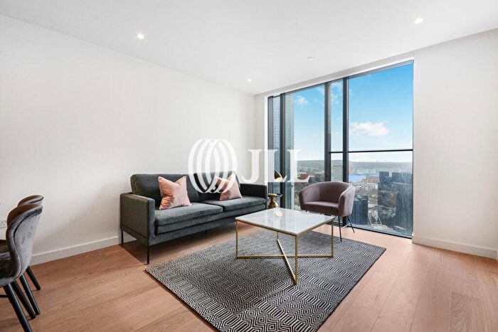 1 Bedroom Flat To Rent In Hampton Tower, Marsh Wall, E14