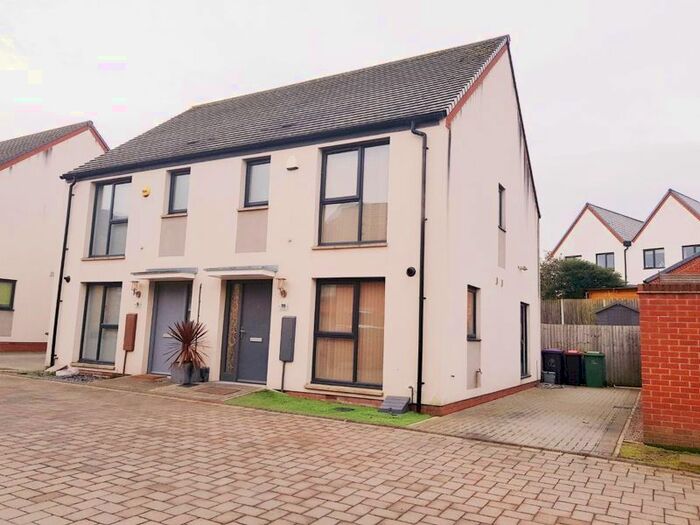 3 Bedroom Semi-Detached House To Rent In Beddall Way, Ketley, Telford, TF1