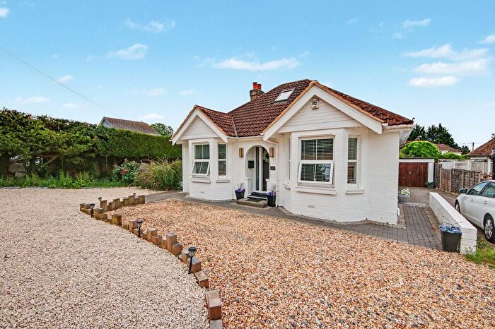 3 Bedroom Detached Bungalow For Sale In Bursledon Road, Southampton, SO19
