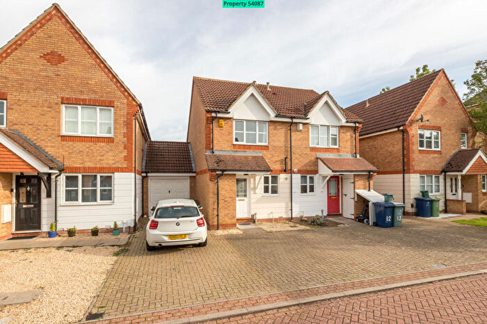 2 Bedroom Semi-Detached House To Rent In Shorte Close, Headington, Oxford, OX3