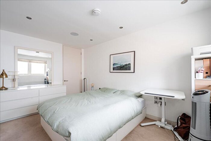 1 Bedroom Duplex For Sale In Redchurch Street, Shoreditch, E2