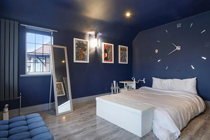 4 Bedroom Detached House For Sale In The Crossways, Wembley, HA9