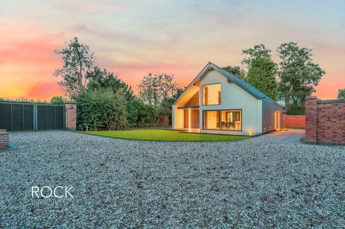 3 Bedroom Detached House To Rent In Bulls Lane, Sutton Coldfield, West Midlands, B76