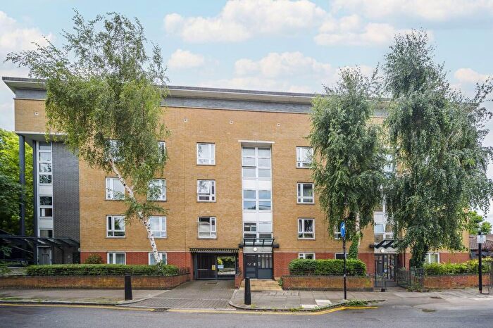 2 Bedroom Flat To Rent In Ramsey Walk, Islington, London, N1