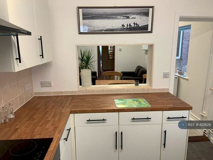 5 Bedroom Terraced House To Rent In Park Place, Brynmill, Swansea, SA2