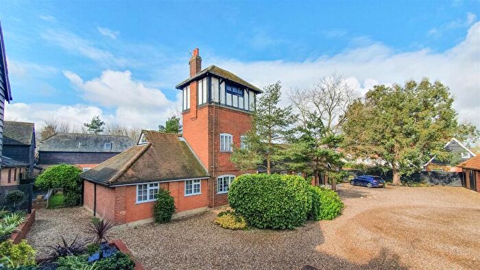 2 Bedroom Flat To Rent In Jenningsbury Court, Hertford, SG13