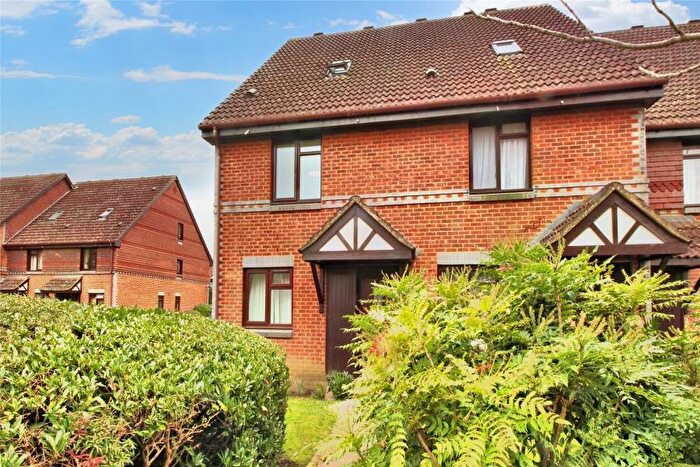 1 Bedroom Apartment To Rent In Woking, Surrey, GU22