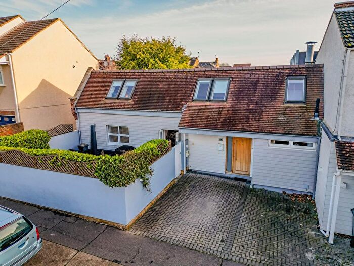 2 Bedroom Semi Detached House For Sale In Southsea Avenue, Leigh-On-Sea, SS9