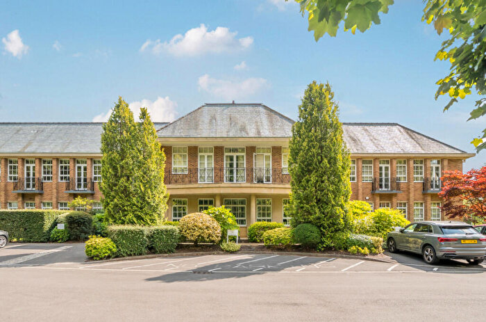 2 Bedroom Apartment For Sale In The Water Gardens, De Havilland Drive, Hazlemere, HP15