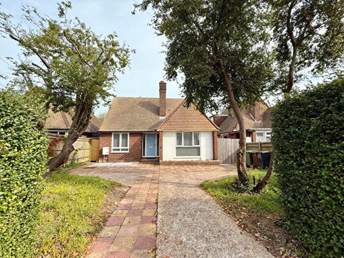 3 Bedroom Bungalow For Sale In Kings Drive, Eastbourne, East Sussex, BN21
