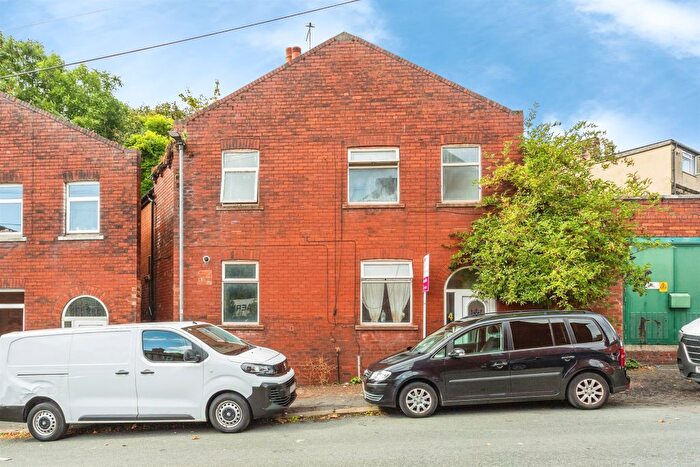 2 Bedroom Detached House For Sale In Bamborough Street, Wakefield, WF1