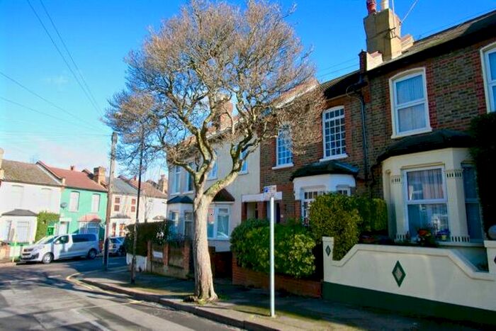 2 Bedroom Terraced House To Rent In Roma Road, London, E17