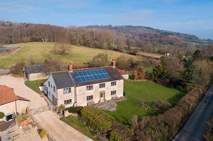 5 Bedroom Detached House For Sale In Stour Row, SP7