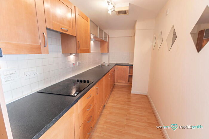 2 Bedroom Apartment To Rent In Royal Plaza, Eldon Street, Sheffield, S1
