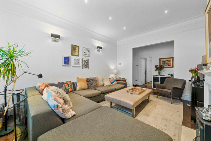 3 Bedroom Apartment To Rent In Riverview Gardens, London, SW13