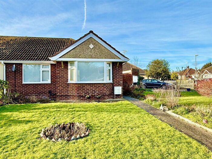 3 Bedroom Semi Detached Bungalow For Sale In Riverdale Close, Swindon, SN1