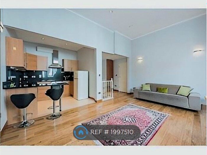 3 Bedroom Flat To Rent In Wetherby Gardens South Kensington, London, SW5