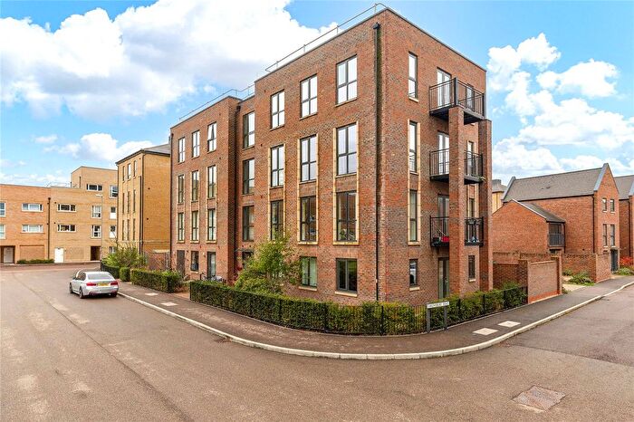2 Bedroom Flat For Sale In Randal Way, Cambridge, Cambridgeshire, CB3