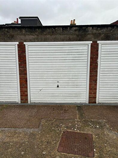 Garage / Parking To Rent In Upper Hamilton Road, Brighton, BN1