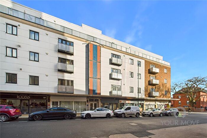 2 Bedroom Flat For Sale In Derngate, Northampton, NN1