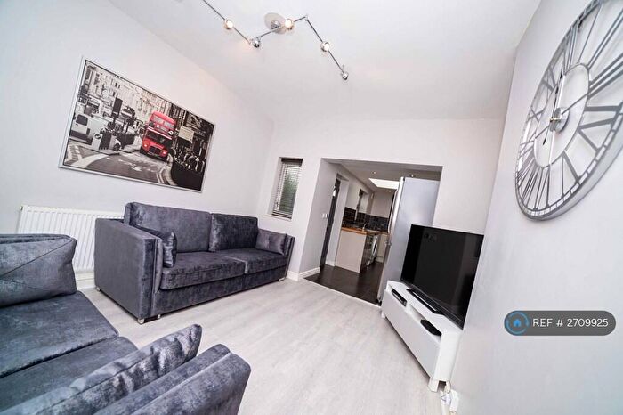 4 Bedroom Terraced House To Rent In Woodhead Road, Sheffield, S2