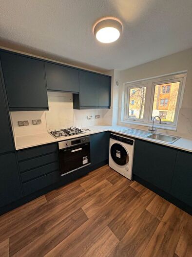 2 Bedroom Flat To Rent In Easter Dalry Road, Edinburgh, EH11