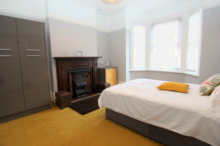 Studio To Rent In Droylsden, Manchester, M43