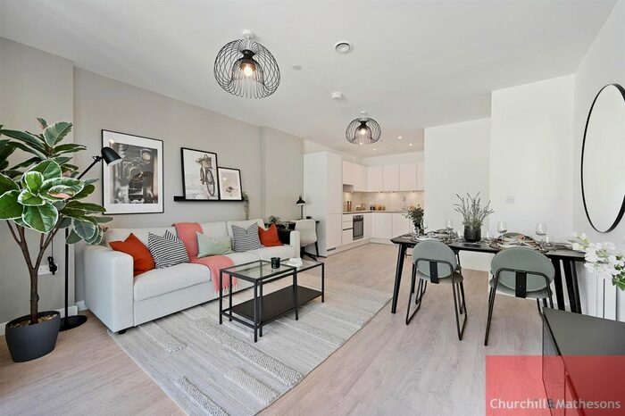 1 Bedroom Flat To Rent In Farine Avenue, Hayes Village, London, UB3