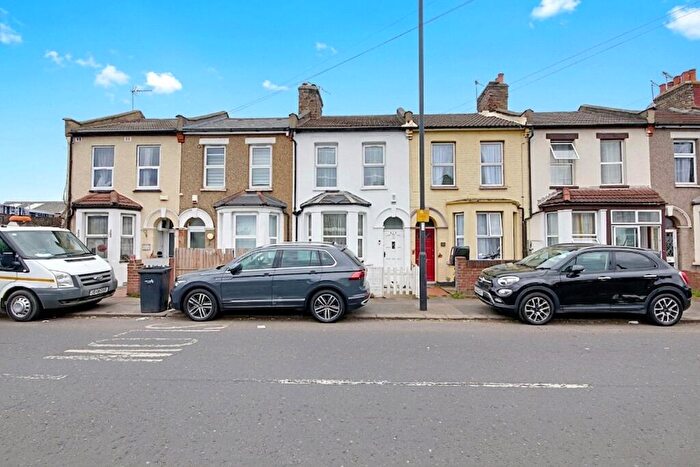 2 Bedroom Terraced House For Sale In Alma Road, Enfield, Greater London, EN3